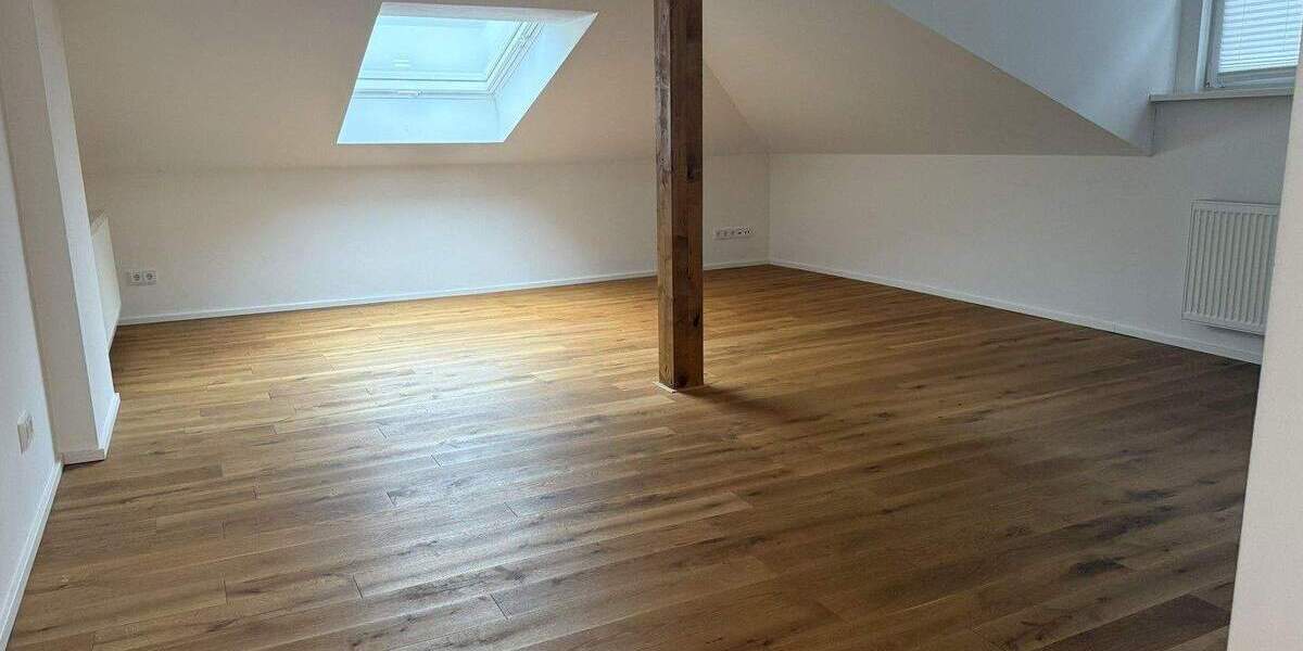 Mehrfamilienhaus, Wohnhaus Frankfurt Höchst - 4 Zimmer, 120 m&sup2;, 2.150&euro; | Angebot:24670171