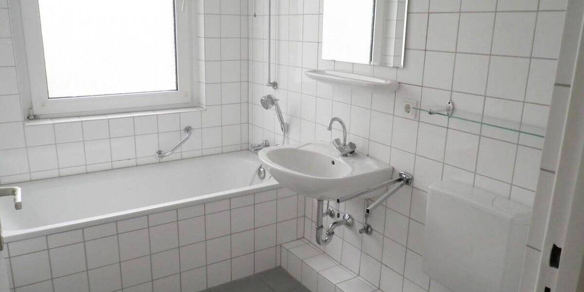 Etagenwohnung Bielefeld Innenstadt - 3 Zimmer, 76 m&sup2;, 680&euro; | Angebot:26105537