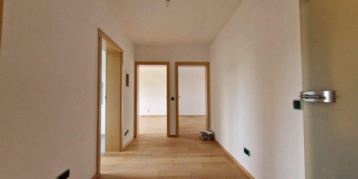 Komfortables Wohnen: Balkon, Tiefgarage, Pool & Sauna in Duisburg 3 zimmer