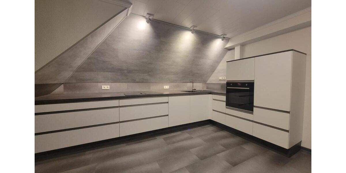 Dachgeschoßwohnung Wirges - 3 Zimmer, 90 m&sup2;, 900&euro; | Angebot:24832908