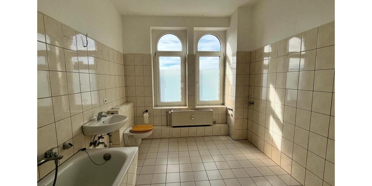 Etagenwohnung Bitterfeld-Wolfen Bitterfeld - 2 Zimmer, 67 m&sup2;, 460&euro; | Angebot:26635059