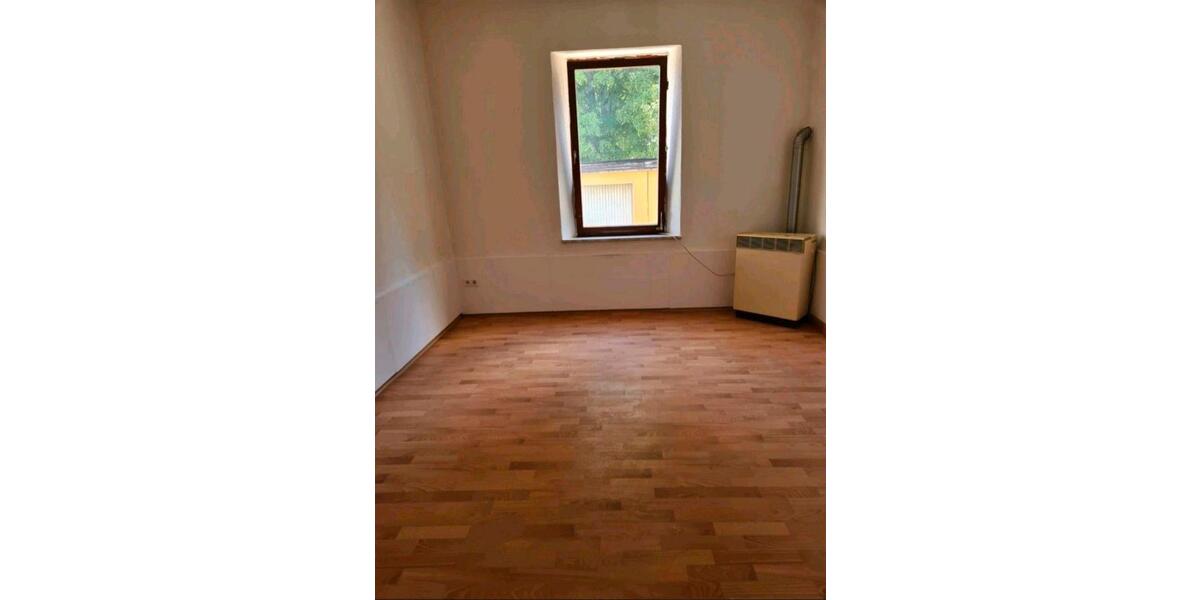 Erdgeschoßwohnung Selb - 1 Zimmer, 40 m&sup2;, 320&euro; | Angebot:25238381