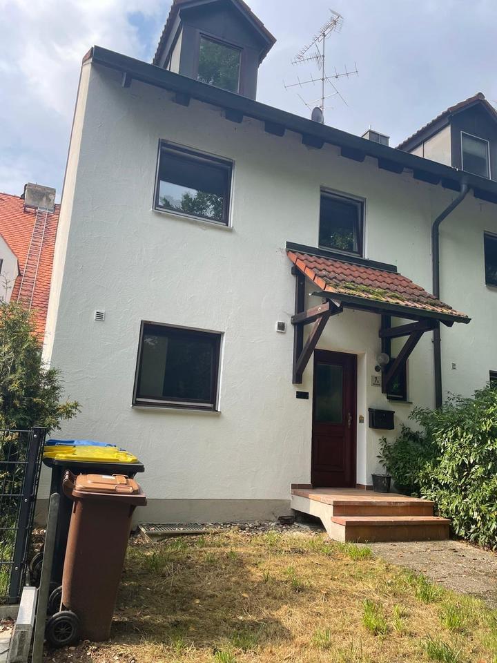 Großzügiges Reihenhaus in ruhiger Lage von privat