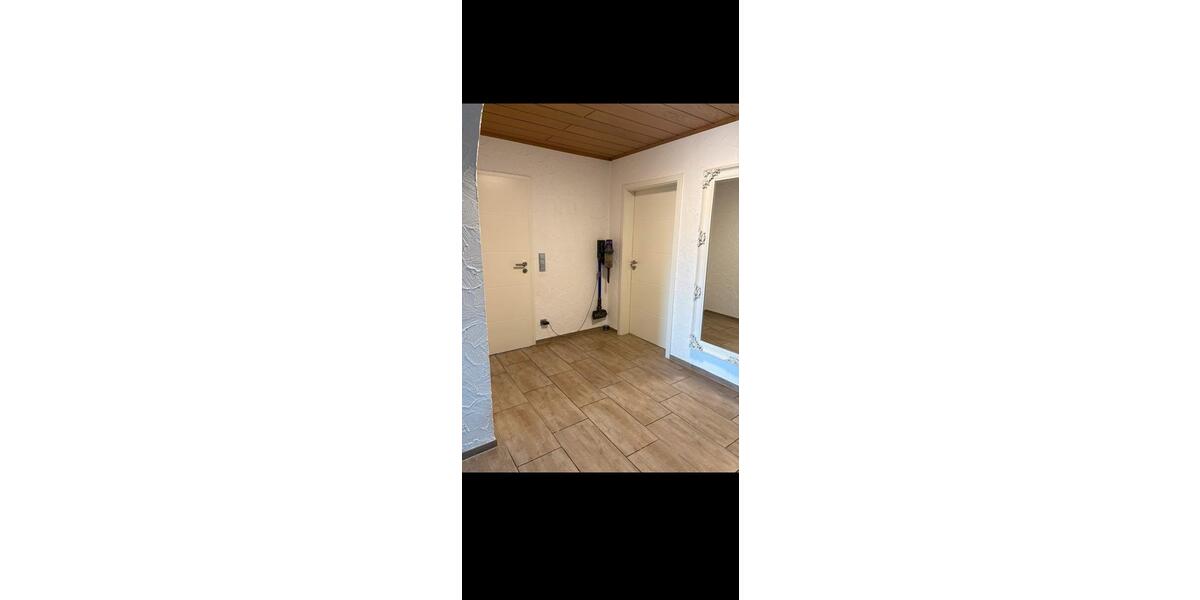 Dachgeschoßwohnung Tiefenbach - 3.5 Zimmer, 103 m&sup2;, 850&euro; | Angebot:26603501