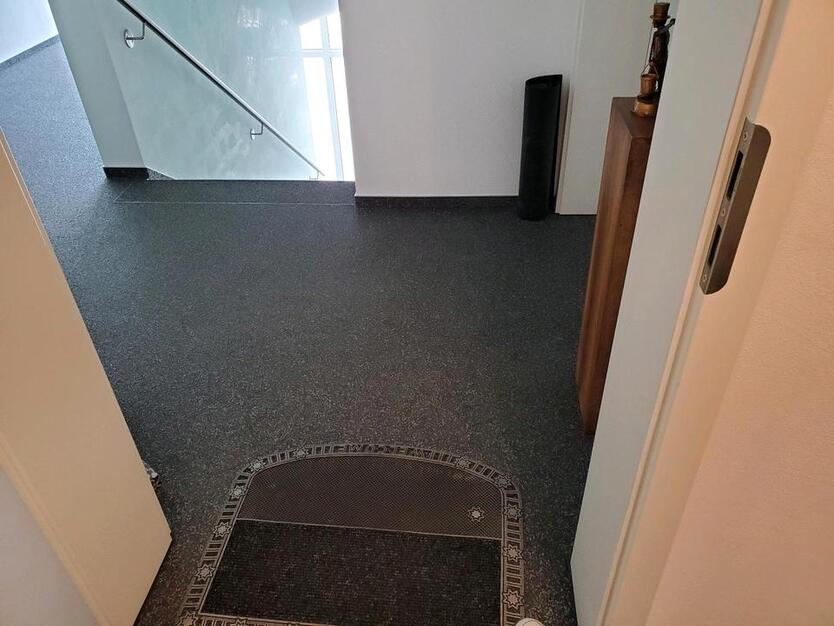 Helle & renovierte Wohnung in bester Lage in Dreis-Tiefenbach