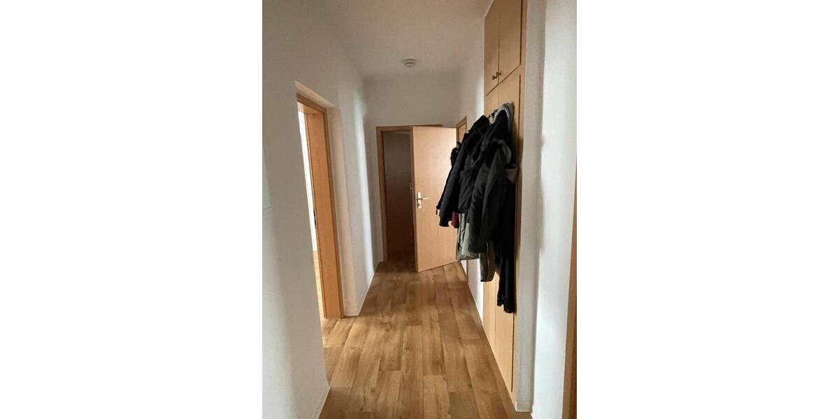 Erdgeschoßwohnung Hoyerswerda - 3 Zimmer, 66 m&sup2;, 533&euro; | Angebot:26039279