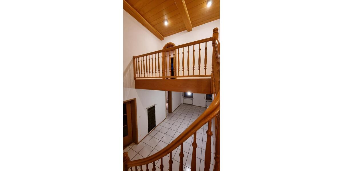 Vermiete 140m² Gallerie-Wohnung Maxhütte-Haidhof 5 zimmer