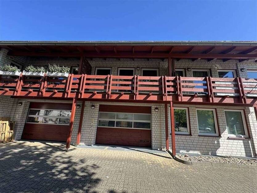 ***BRACKEL***KLEINES BÜRO MIT LAGER UND ROLLTOR ZU VERMIETEN***