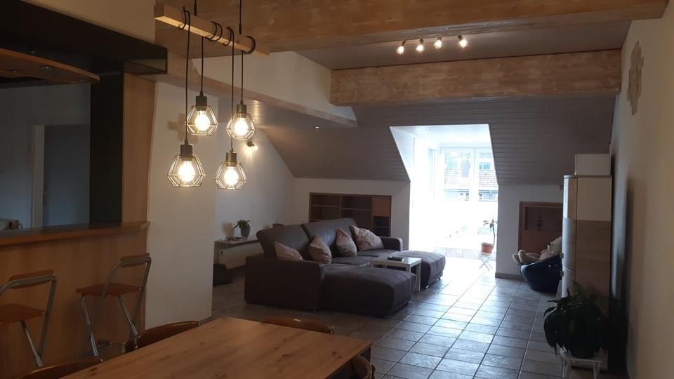 Dachgeschoßwohnung Lörrach - 3 Zimmer, 104 m&sup2;, 1.150&euro; | Angebot:25756007