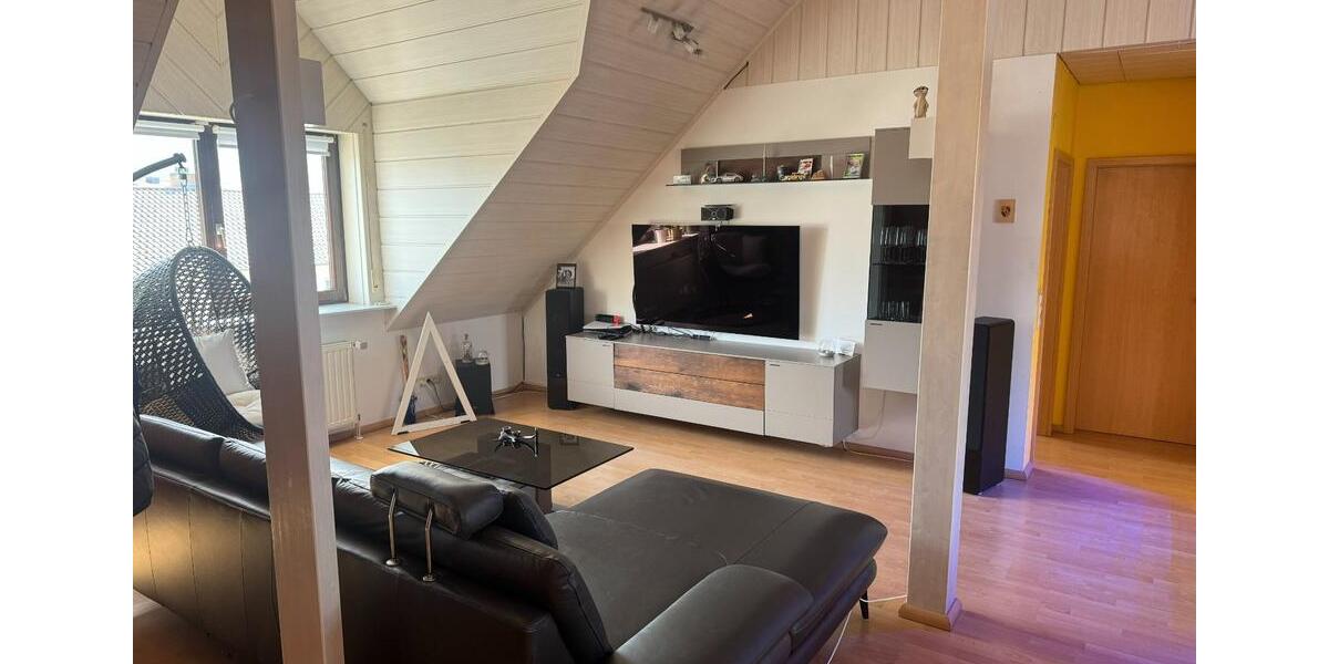 Dachgeschoßwohnung Heddesheim - 3.5 Zimmer, 84 m&sup2;, 1.050&euro; | Angebot:25982342