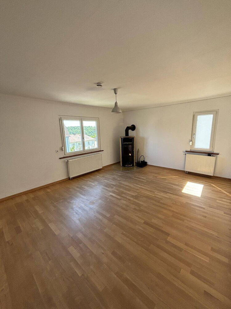 Geschmackvolle 3.5-Zi-Whg mit EBK, 2 Balkonen und Zugang zu Garten