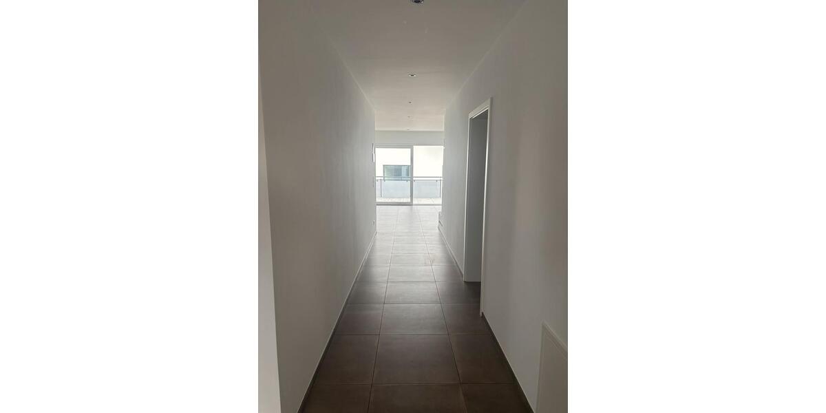 Etagenwohnung Köfering - 4 Zimmer, 140 m&sup2;, 1.700&euro; | Angebot:26534466