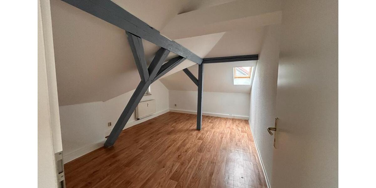 Dachgeschoßwohnung Aschersleben - 3 Zimmer, 60 m&sup2;, 300&euro; | Angebot:22906846