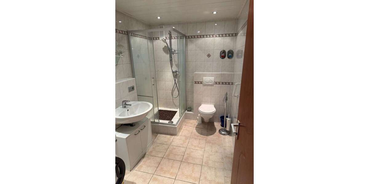 Etagenwohnung Linkenheim-Hochstetten Hochstetten - 3 Zimmer, 80 m&sup2;, 900&euro; | Angebot:27003872