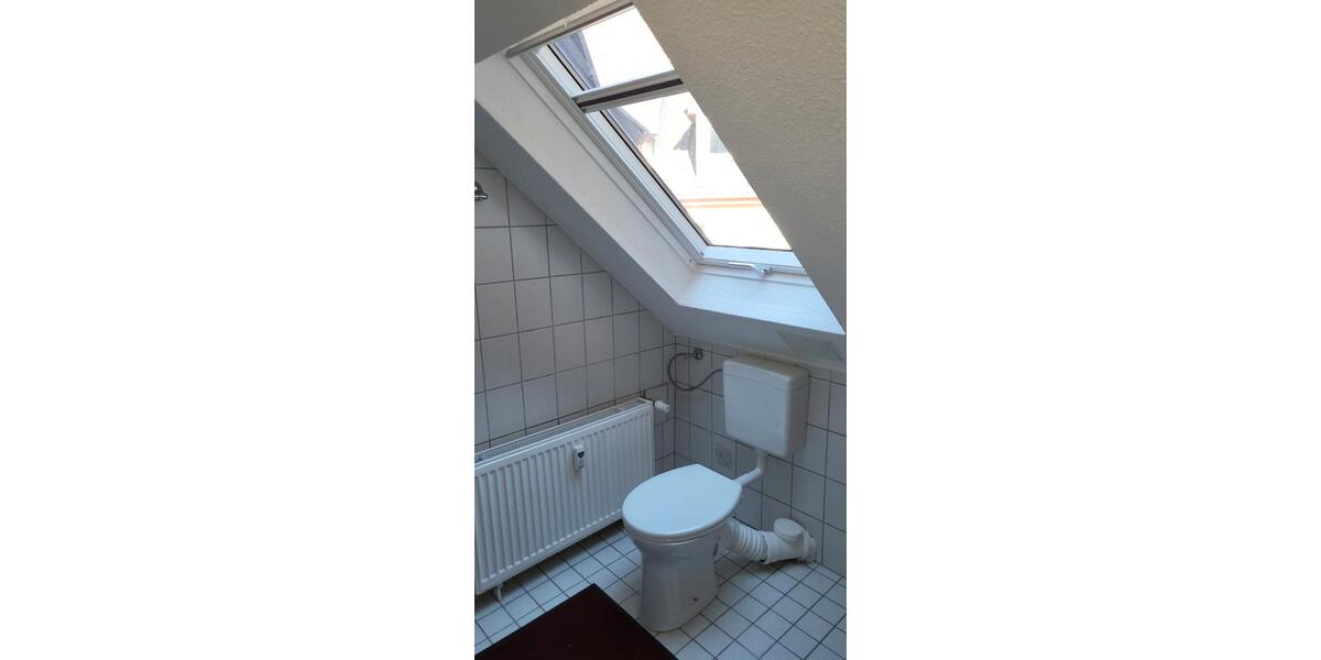 Dachgeschoßwohnung Sankt Ingbert - 1 Zimmer, 27 m&sup2;, 280&euro; | Angebot:26705235