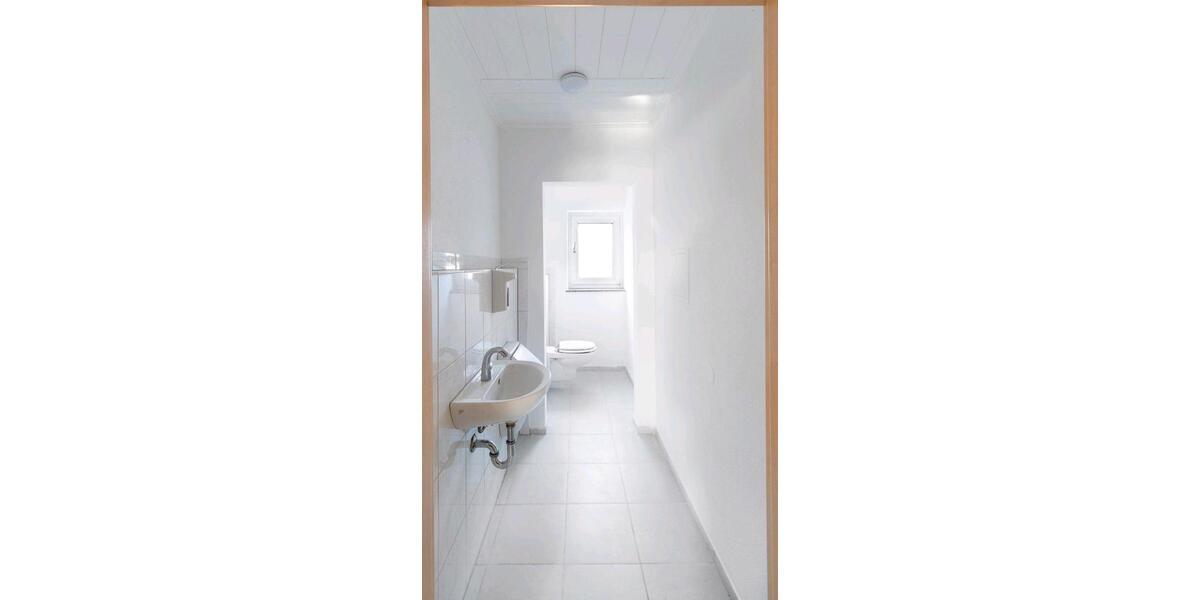 Erdgeschoßwohnung Ebermannsdorf - 3 Zimmer, 125 m&sup2;, 1.000&euro; | Angebot:26045133