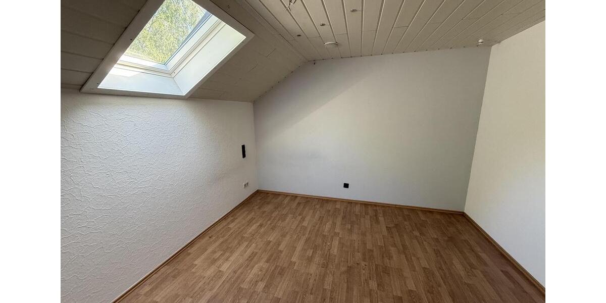 Dachgeschoßwohnung Rheinböllen - 3 Zimmer, 85 m&sup2;, 800&euro; | Angebot:26699219