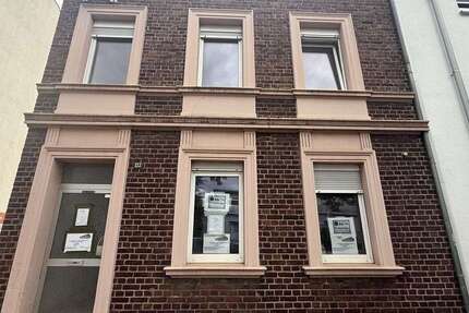 Haus Erftstadt - 6 Zimmer, 145 m&sup2;, 2.200&euro; | Angebot:26060351