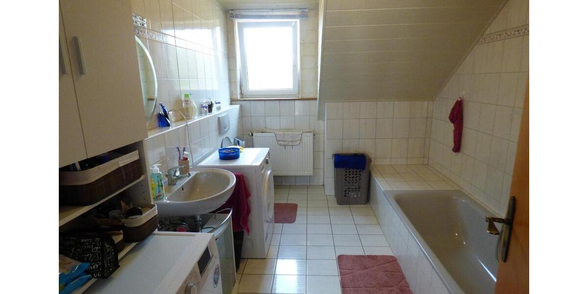 Dachgeschoßwohnung Bischberg - 2.5 Zimmer, 63 m&sup2;, 560&euro; | Angebot:24508638