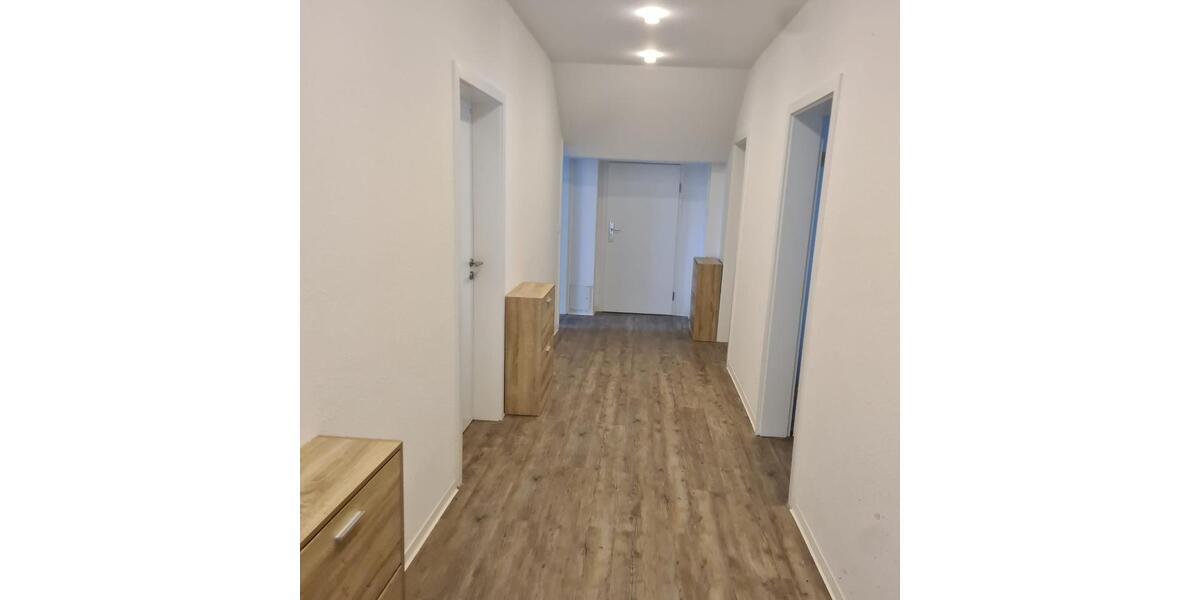 Erdgeschoßwohnung Sarstedt - 4 Zimmer, 20&euro; | Angebot:23583195
