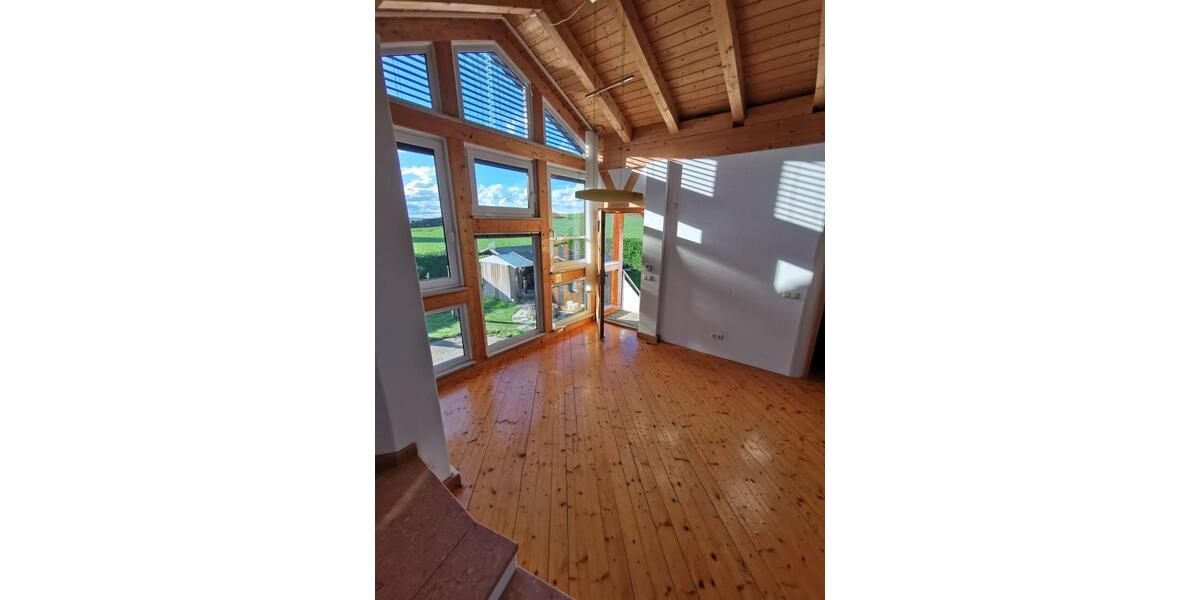 Dachgeschoßwohnung Ebensfeld - 3 Zimmer, 83 m&sup2;, 700&euro; | Angebot:25080726