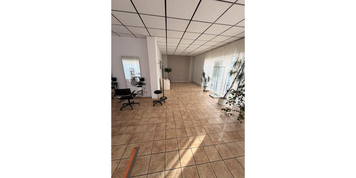 Gewerbeobjekt Nordenham - 600&euro; | Angebot:25994472