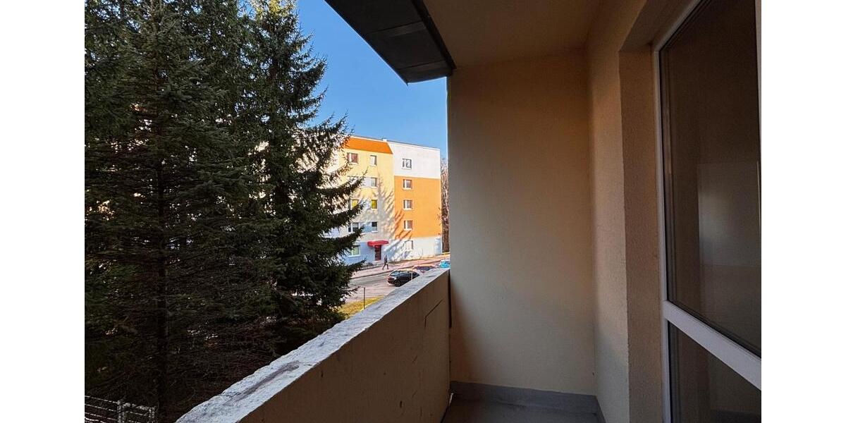 Etagenwohnung Suhl - 4 Zimmer, 68 m&sup2;, 360&euro; | Angebot:23843034