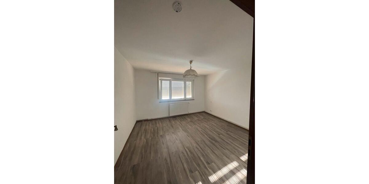 Mehrfamilienhaus, Wohnhaus Wutöschingen - 3 Zimmer, 80 m&sup2;, 1.100&euro; | Angebot:25928654