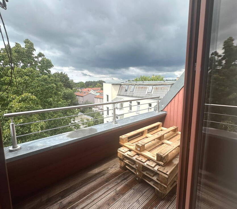 Charmante, möblierte Dachgeschoßwohnung mit Dachterrasse in Potsdam-Babelsberg