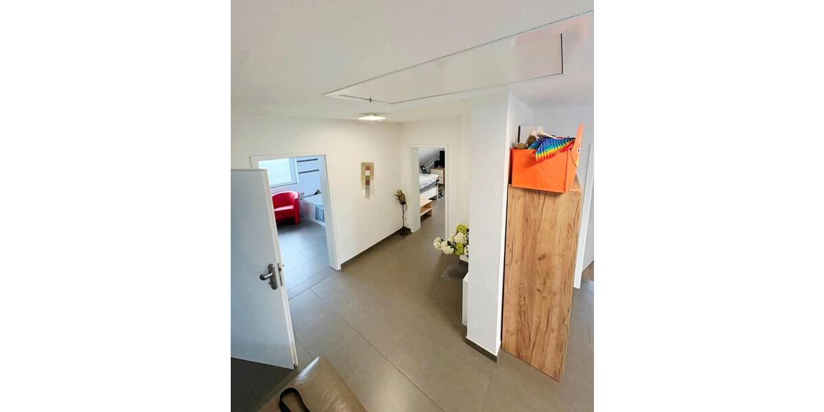 Etagenwohnung Wörth am Rhein - 5 Zimmer, 198 m&sup2;, 1.980&euro; | Angebot:26700500