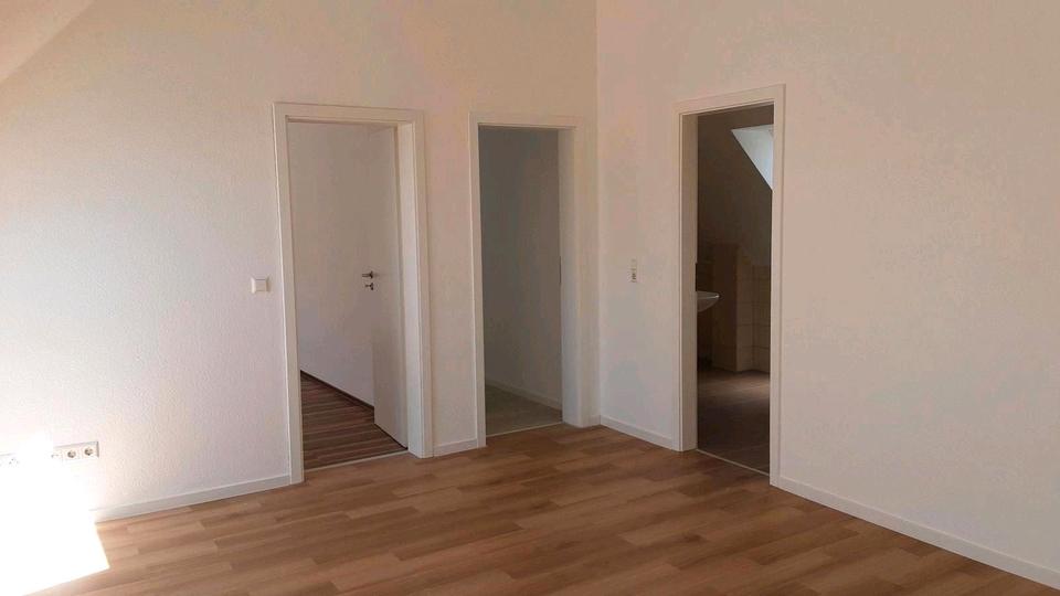Dachgeschoßwohnung Philippsburg - 3 Zimmer, 61 m&sup2;, 790&euro; | Angebot:26663456