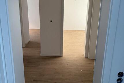 Wohnung Bergatreute - 3 Zimmer, 82 m&sup2;, 1.300&euro; | Angebot:25418065
