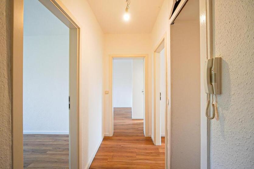 Renovierte 3-Zimmer-Wohnung mit Balkon – sofort bezugsfrei! zimmer