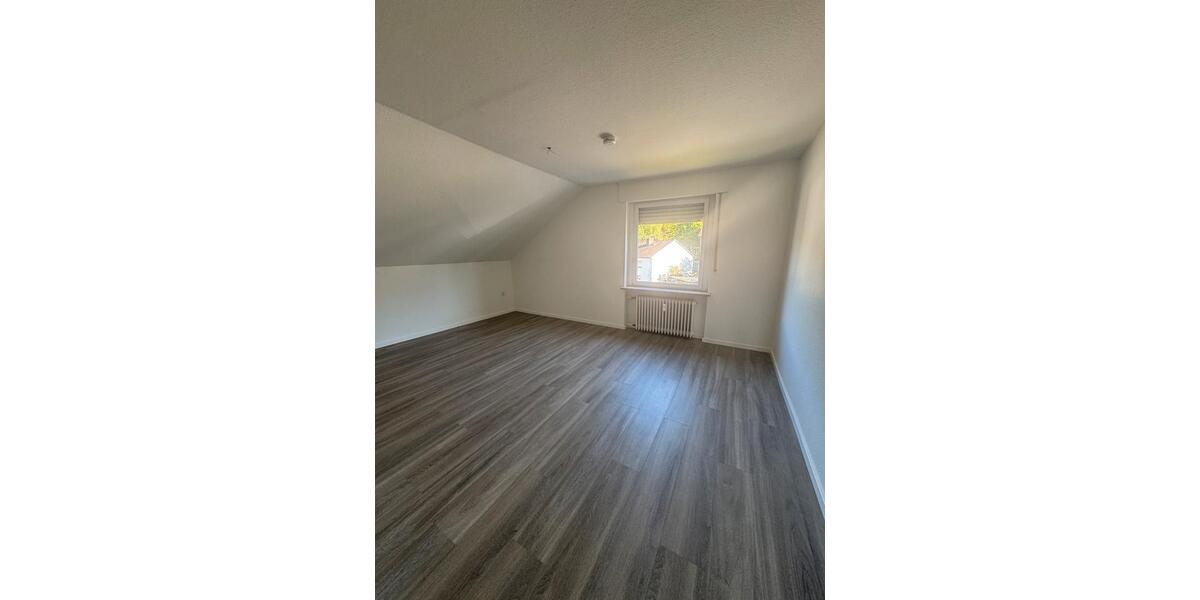 Dachgeschoßwohnung Schieder-Schwalenberg Schwalenberg - 4 Zimmer, 79 m&sup2;, 580&euro; | Angebot:26702976