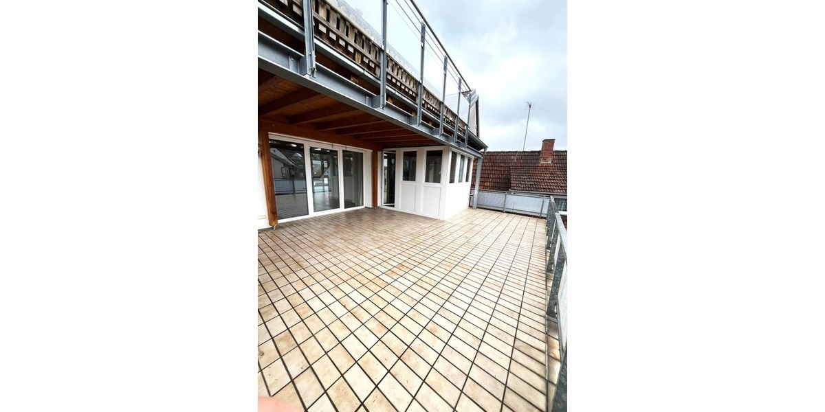 Attraktive Dachgeschosswohnung mit sonniger Terrasse - Dachgeschoßwohnung Enkenbach | Angebot:25416287