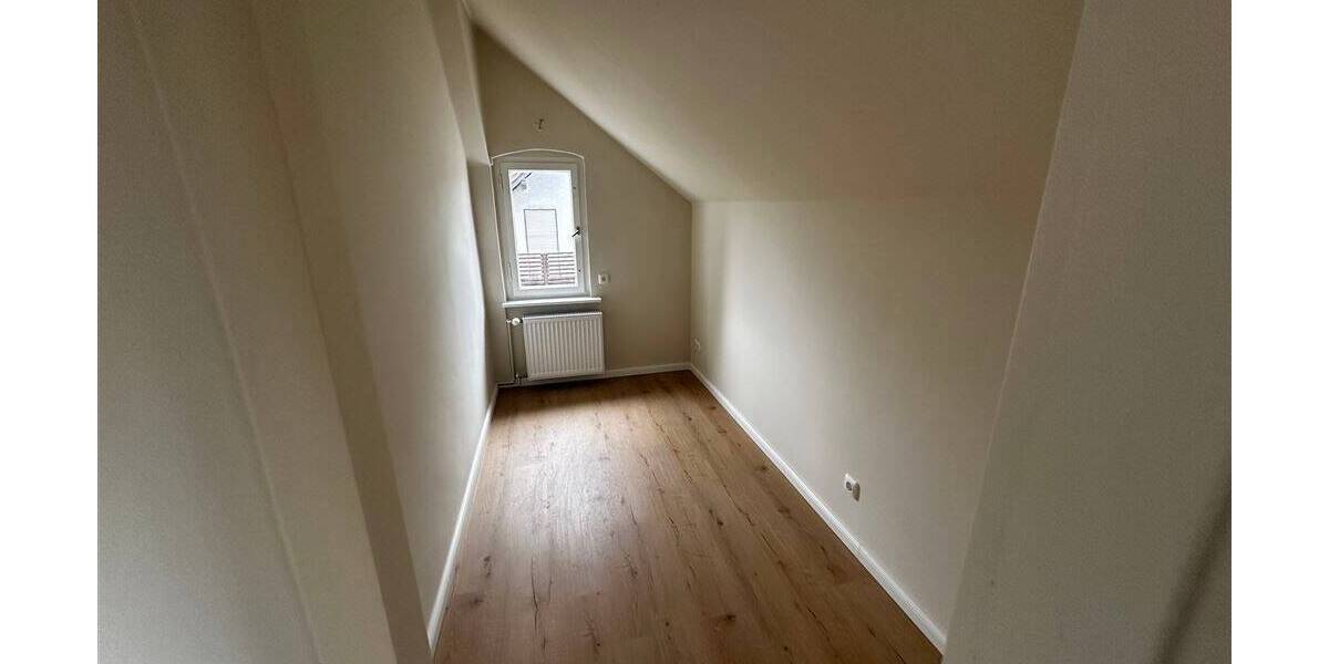 Einfamilienhaus Schulzendorf - 7 Zimmer, 146 m&sup2;, 1.900&euro; | Angebot:26079048