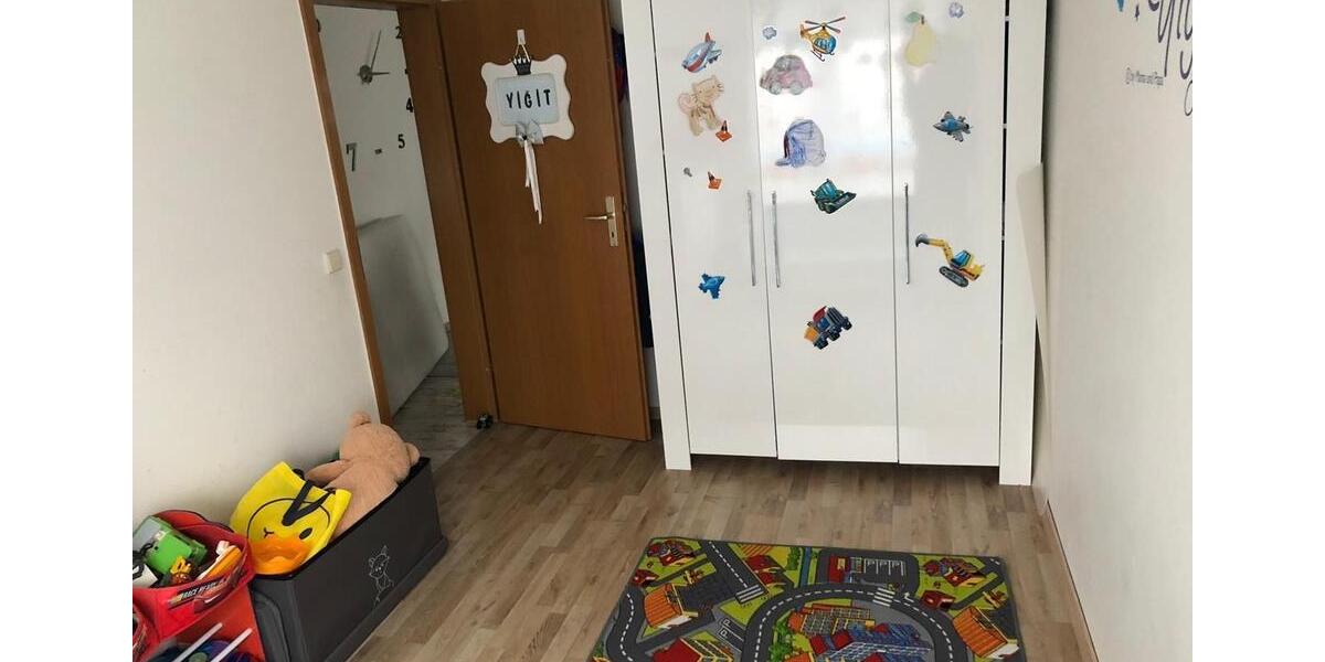 Erdgeschoßwohnung Uhingen - 4.5 Zimmer, 90 m&sup2;, 1.450&euro; | Angebot:24680785