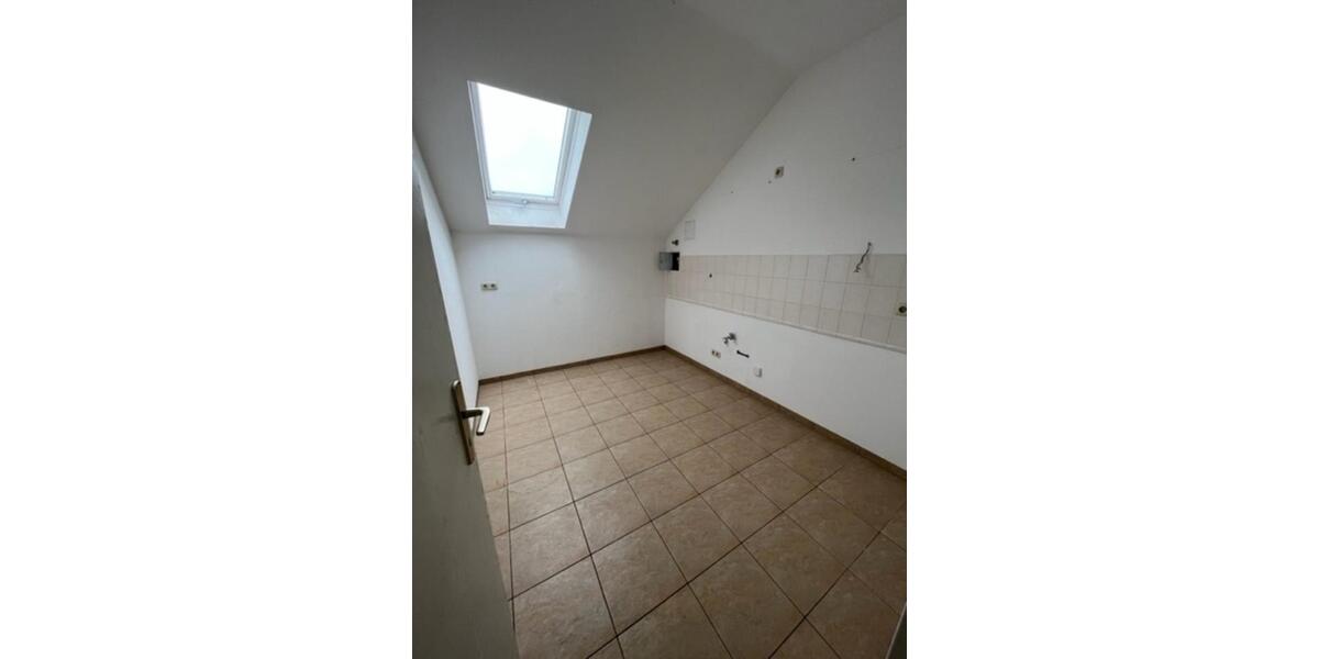 Dachgeschoßwohnung Freiberg - 2 Zimmer, 59 m&sup2;, 295&euro; | Angebot:23907864