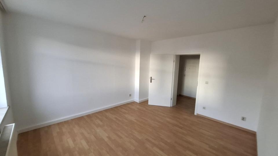 Freundliche, frisch renovierte 3-Zi.-Whg. an den Gärten 3 zimmer