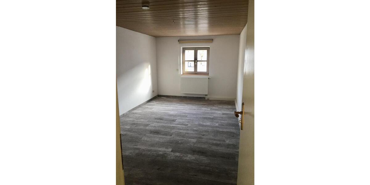 Etagenwohnung Altötting - 3 Zimmer, 119 m&sup2;, 952&euro; | Angebot:26549937