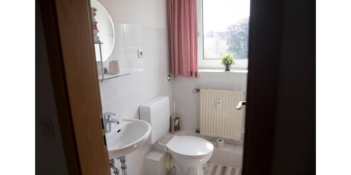 Wohnen auf Zeit Ratingen - 4 Zimmer, 100 m&sup2;, 2.000&euro; | Angebot:24356968