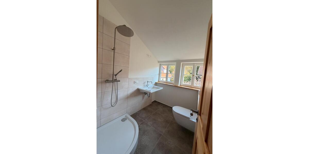 Einfamilienhaus Schlüchtern - 3 Zimmer, 150 m&sup2;, 1.600&euro; | Angebot:25964514