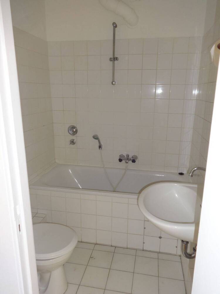 HH-Horn, 2 Zimmer Wohnung mit Balkon !Bitte unsere Fragen beachten!
