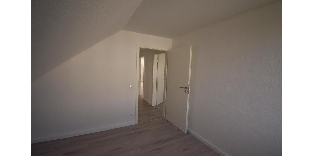 Dachgeschoßwohnung Barmstedt - 3 Zimmer, 64 m&sup2;, 930&euro; | Angebot:26652142