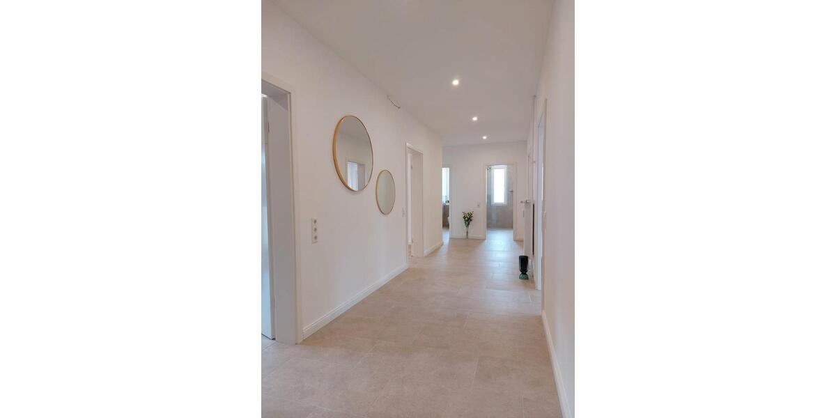 Etagenwohnung Tuttlingen - 4 Zimmer, 138 m&sup2;, 1.500&euro; | Angebot:26502002