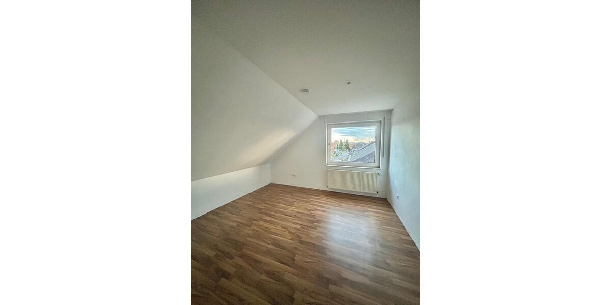 Große 3 Zimmer DG-Wohnung auf zwei Etagen mit Balkon in Haltern am See zu vermieten 3 zimmer