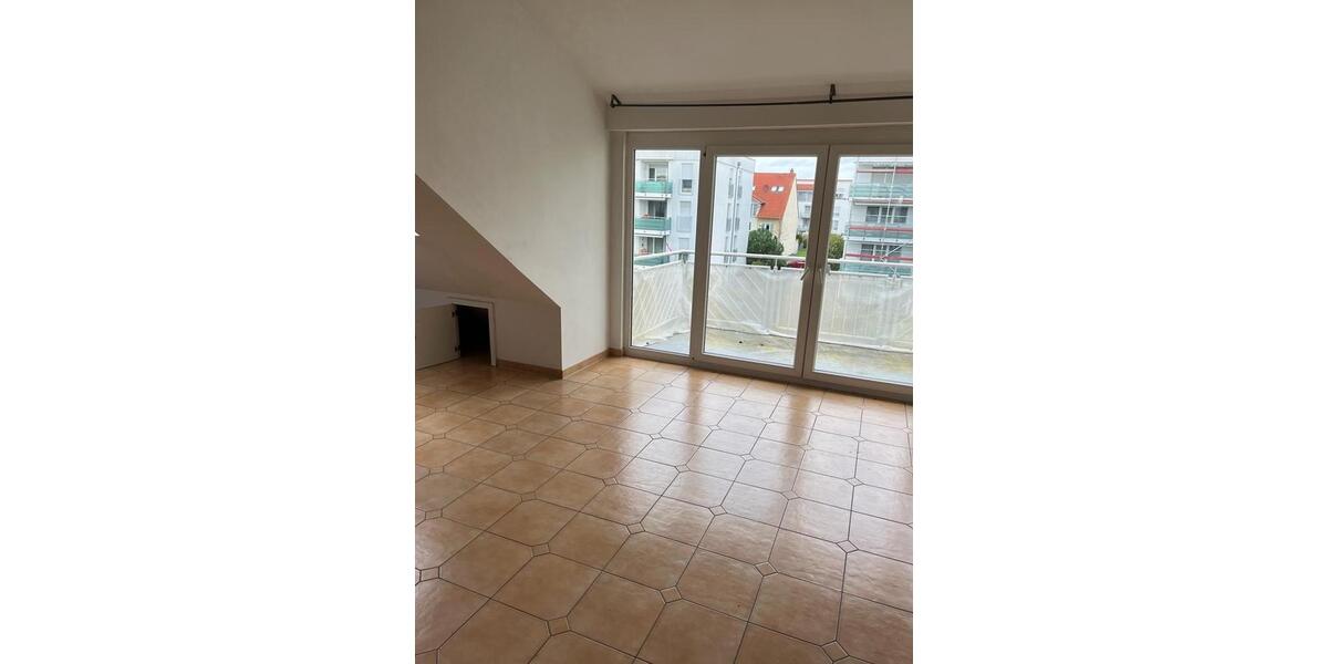 Dachgeschoßwohnung Mörfelden-Walldorf Walldorf - 3 Zimmer, 84 m&sup2;, 1.550&euro; | Angebot:24771257