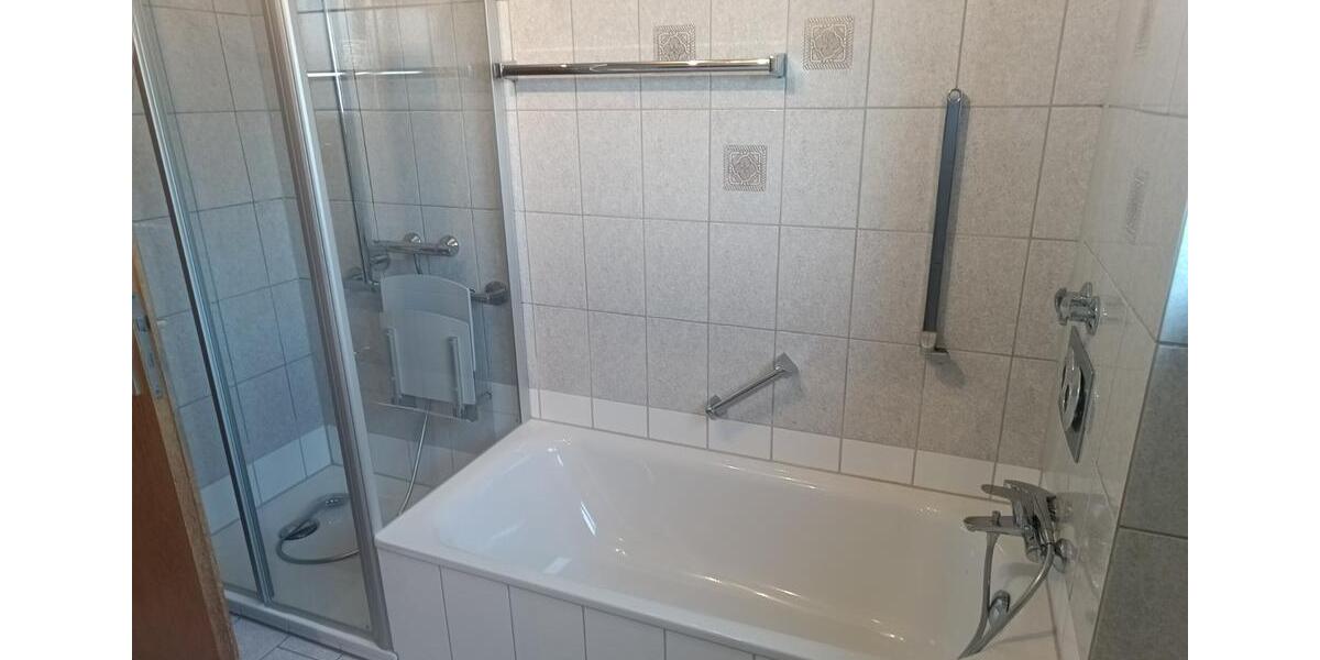 Erdgeschoßwohnung Rottenburg am Neckar - 3.5 Zimmer, 90 m&sup2;, 1.300&euro; | Angebot:25838278
