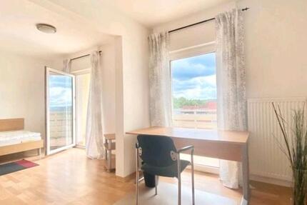 Möbliertes Zimmer in Einfamilienhaus - mit Balkon & Küche 1 zimmer