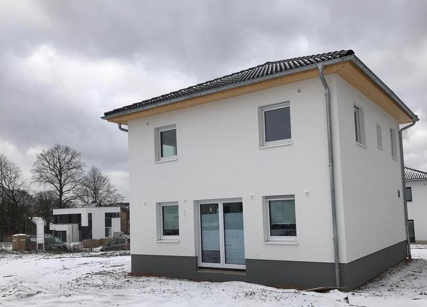 100 bis 120 m2 sonniges Grundstück in Röhrsdorf